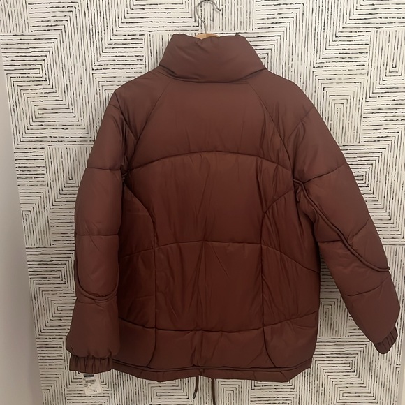 Quilted puffer; light-medium weight - Picture 2 of 7